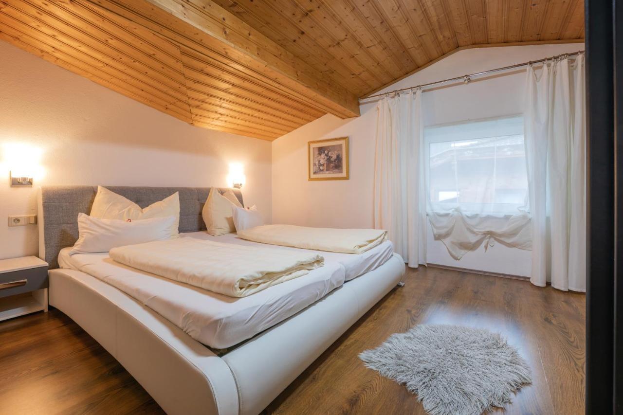 Pension Steinadler Neustift im Stubaital Eksteriør billede
